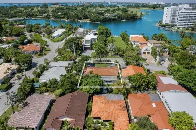 9217 Bay Dr, Surfside: photo 1 of 40