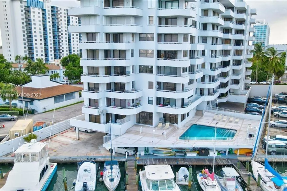 6830 Indian Creek Dr #5D, Miami Beach: photo 1 of 1