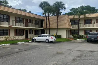 4177 Oak Terrace Dr, Lake Worth: photo 1 of 13