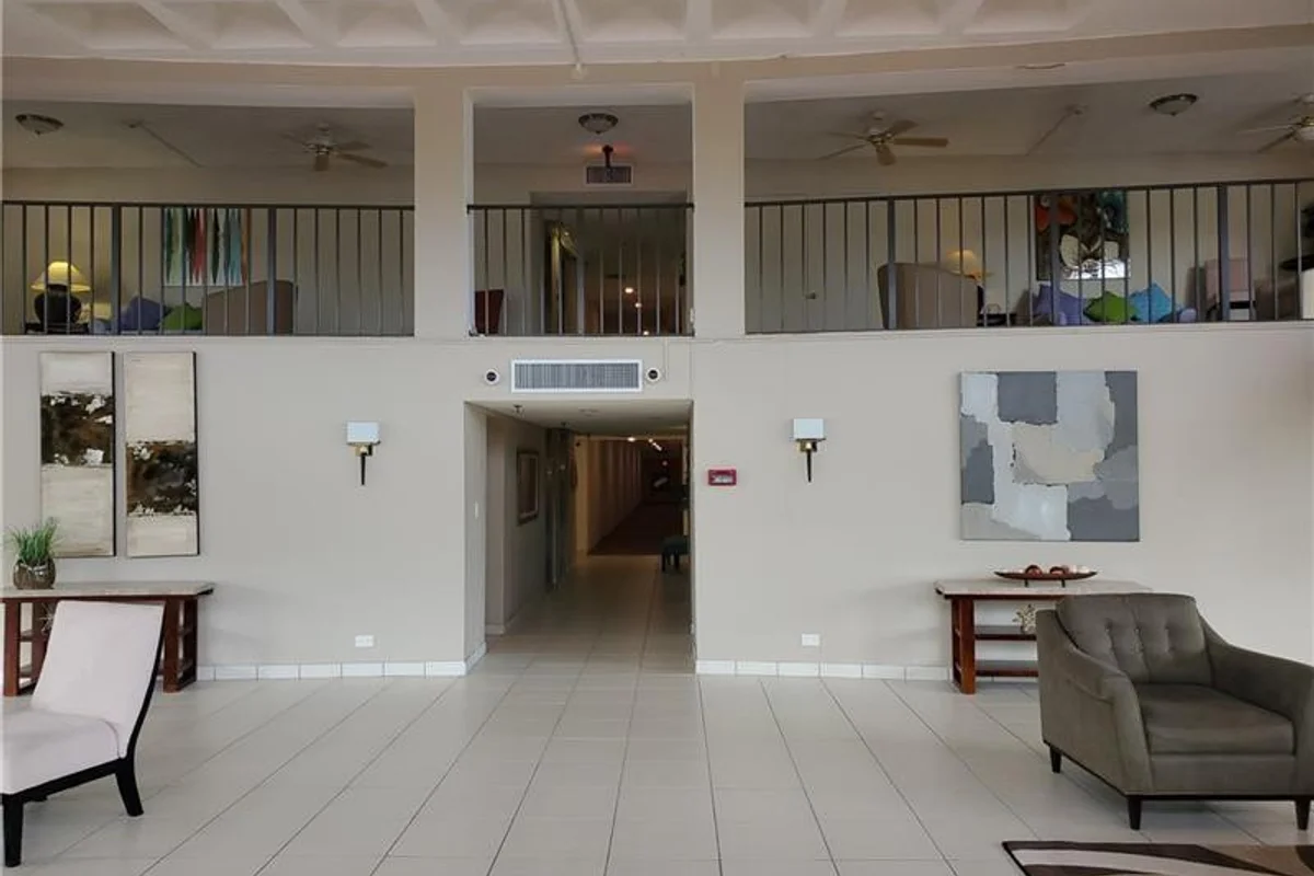 9233 SW 8th St #220, Boca Raton: photo 1 of 23