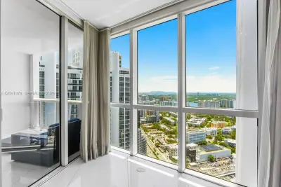 18201 Collins Ave #5303, Sunny Isles Beach: photo 1 of 30
