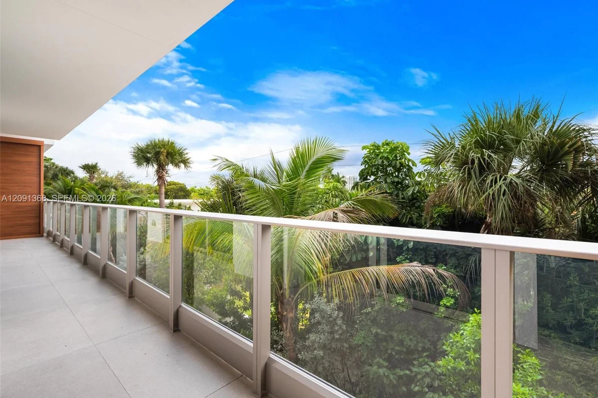 2200 Brickell Ave #209, Miami: photo 1 of 12