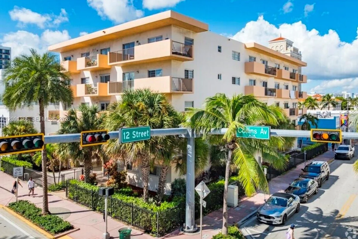 1150 Collins Ave #404, Miami Beach: photo 1 of 18