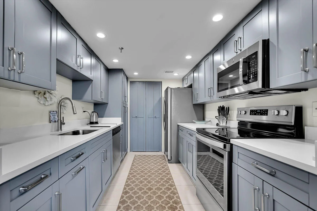 859 Jeffery St #306, Boca Raton: photo 1 of 75