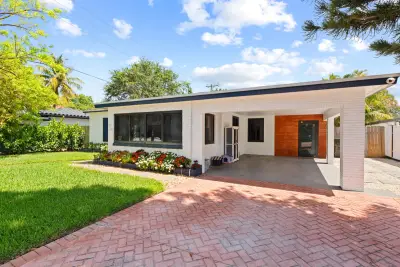336 SW 20th St, Fort Lauderdale: photo 1 of 39
