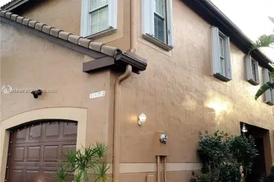 1372 Veracruz Ln #6-7, Weston: photo 1 of 27