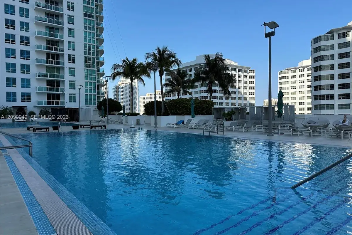 951 Brickell Ave #1009, Miami: photo 1 of 35