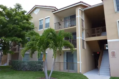 913 Villa Cir, Boynton Beach: photo 1 of 20