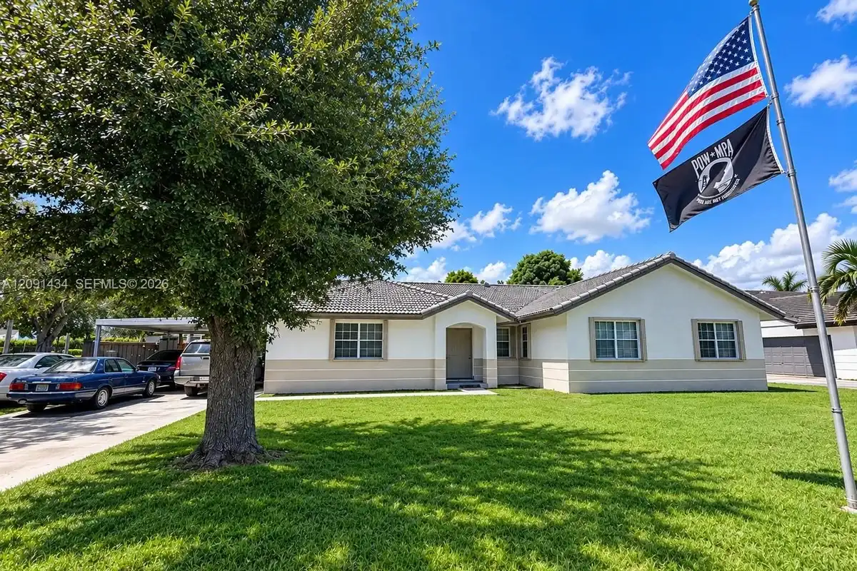 15170 SW 153rd Pl, Miami: photo 1 of 2