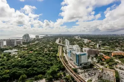 60 SW 13th St #3404, Miami: photo 1 of 16