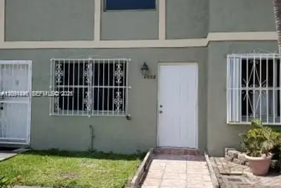 4008 W 9th Ct #56, Hialeah: photo 1 of 18