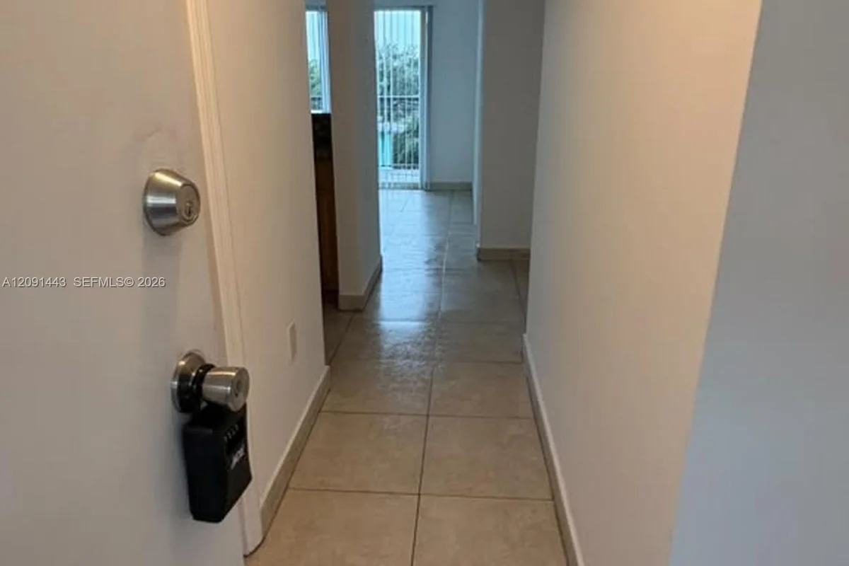 2647 NW 25th Ave #408, Miami: photo 1 of 15