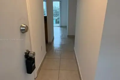 2647 NW 25th Ave #408, Miami: photo 1 of 15