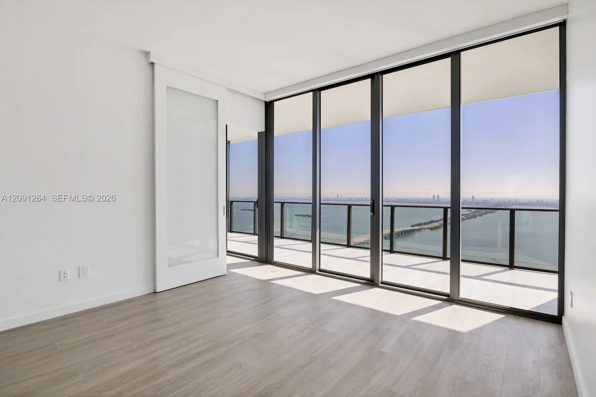 3131 NE 7th Ave #4803, Miami: photo 1 of 99