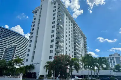 336 N Birch Rd #4C, Fort Lauderdale: photo 1 of 38