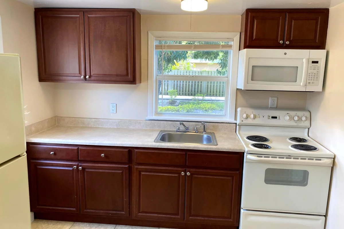 4821 Vermont Ave #2, Lake Worth: photo 1 of 15