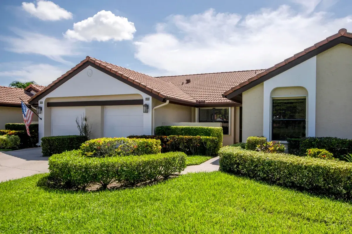 8206 Mooring Cir, Boynton Beach: photo 1 of 57