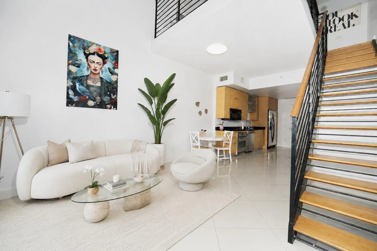 60 SW 13th St #1418, Miami: photo 1 of 23