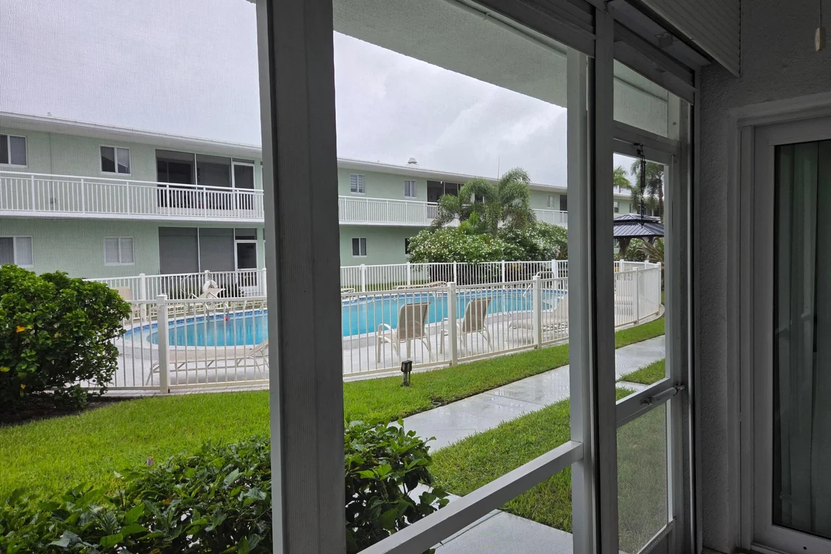 2100 NE 38th St #110, Lighthouse Point: photo 1 of 29