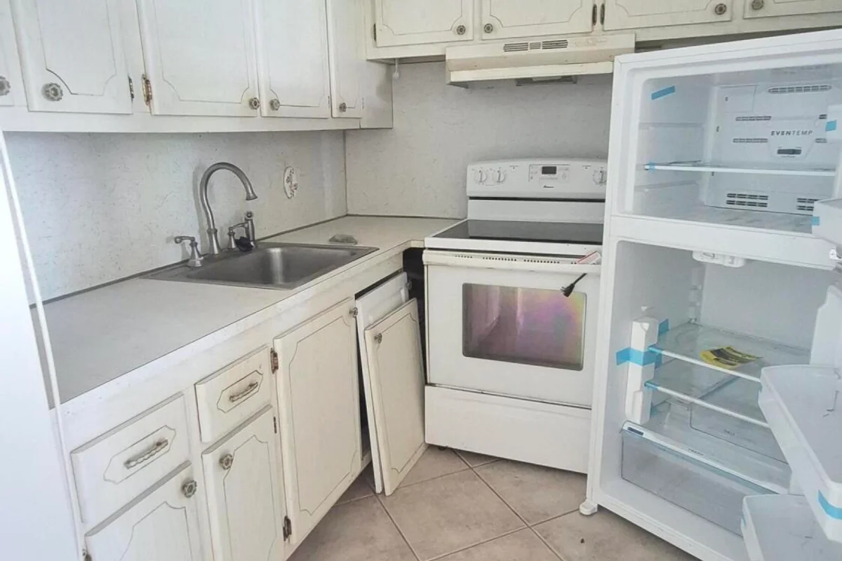 79 Canterbury D, West Palm Beach: photo 1 of 7