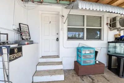 905 NE 5th Ave #2, Homestead: photo 1 of 8