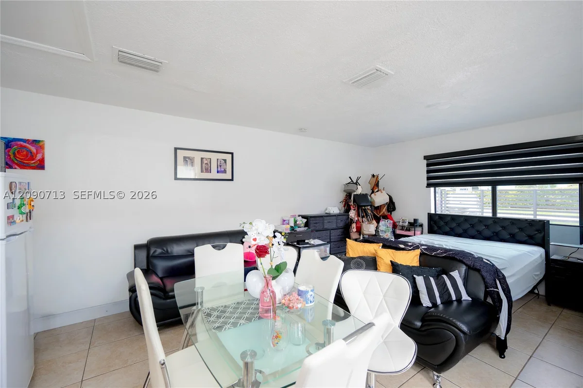 2920 SW 69th Ave #A, Miami: photo 1 of 5