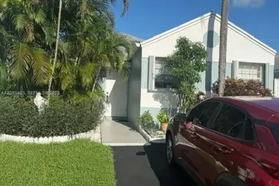 20721 SW 103rd Ct, Cutler Bay: photo 1 of 14