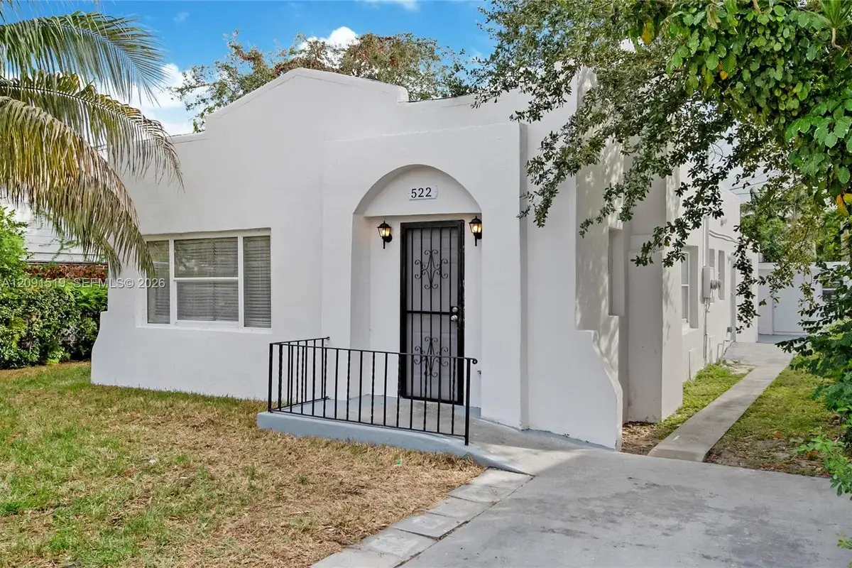 522 NW 47th Ter, Miami: photo 1 of 14