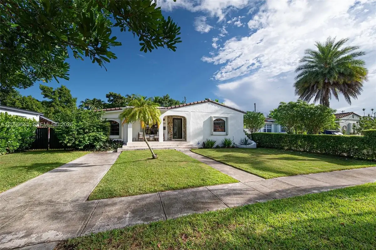 6751 SW 30th St, Miami: photo 1 of 43