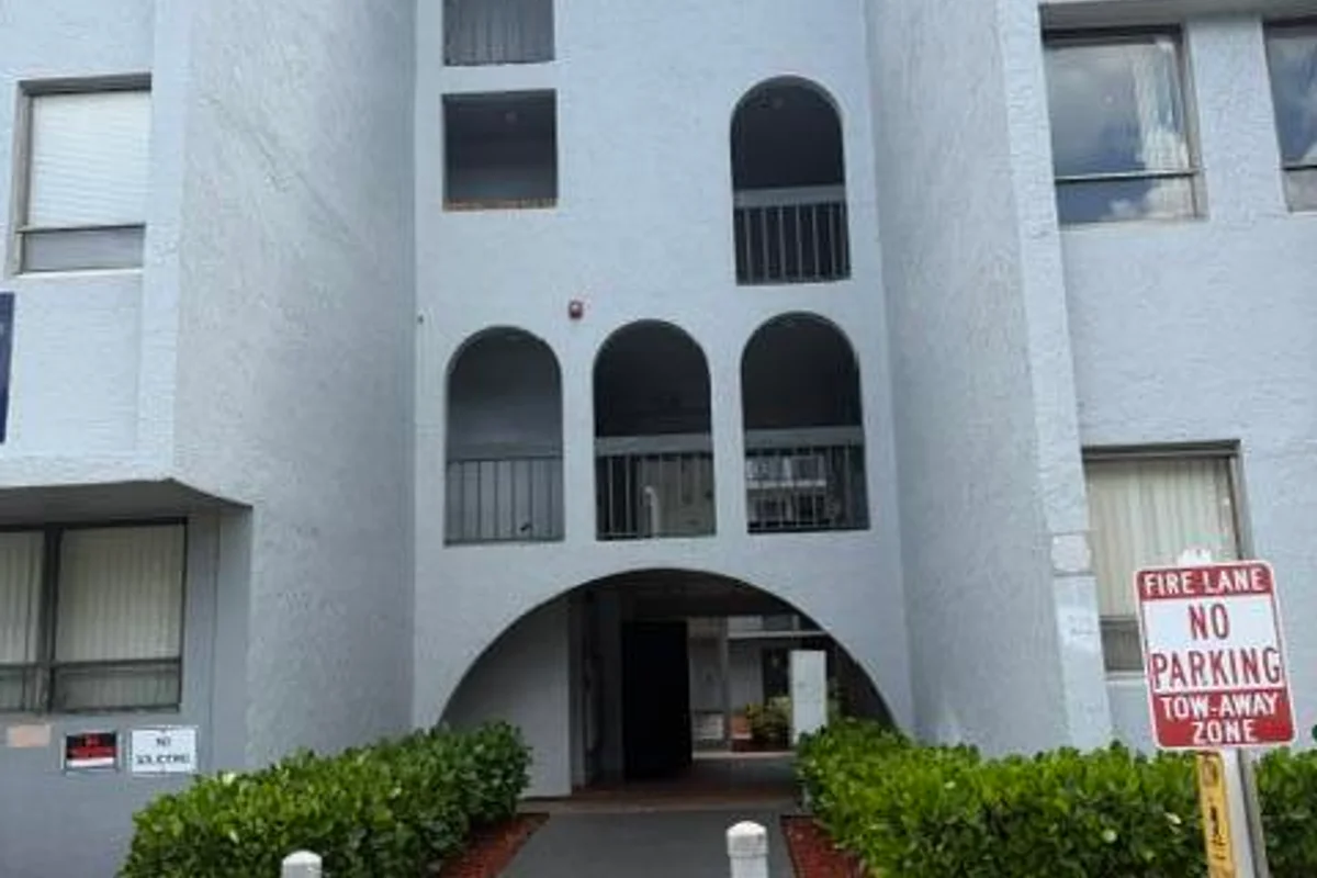 1750 N Congress Ave #207, West Palm Beach: photo 1 of 28