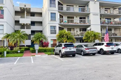 13255 SW 88th Ln #402-CS, Miami: photo 1 of 17