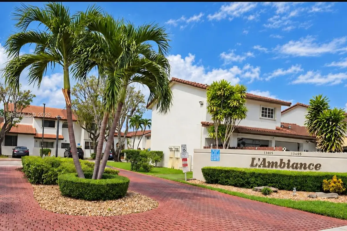 13407 SW 62nd St #1, Miami: photo 1 of 22