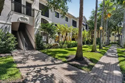 3022 Alcazar Pl #301, Palm Beach Gardens: photo 1 of 21