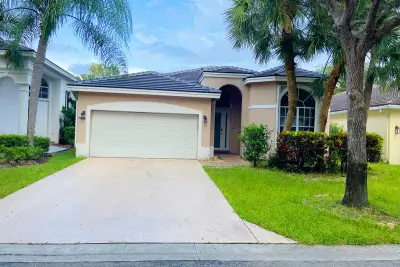 7808 NW 71st Way, Parkland: photo 1 of 48