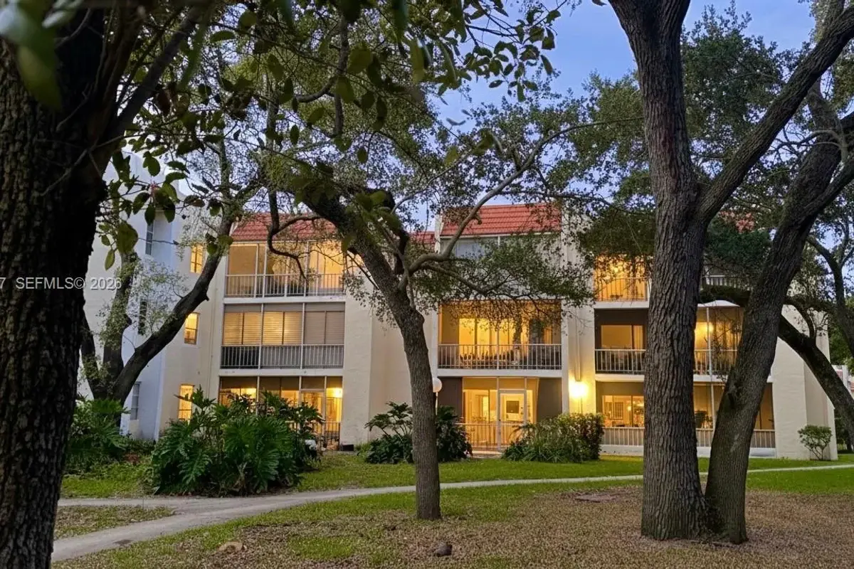 636 NW 13th St #23, Boca Raton: photo 1 of 20