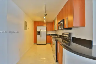 7501 E Treasure Dr #4K, North Bay Village: photo 1 of 9