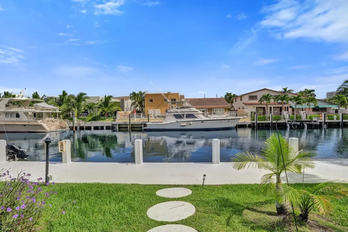 3209 NE 36th St #3C, Fort Lauderdale: photo 1 of 32