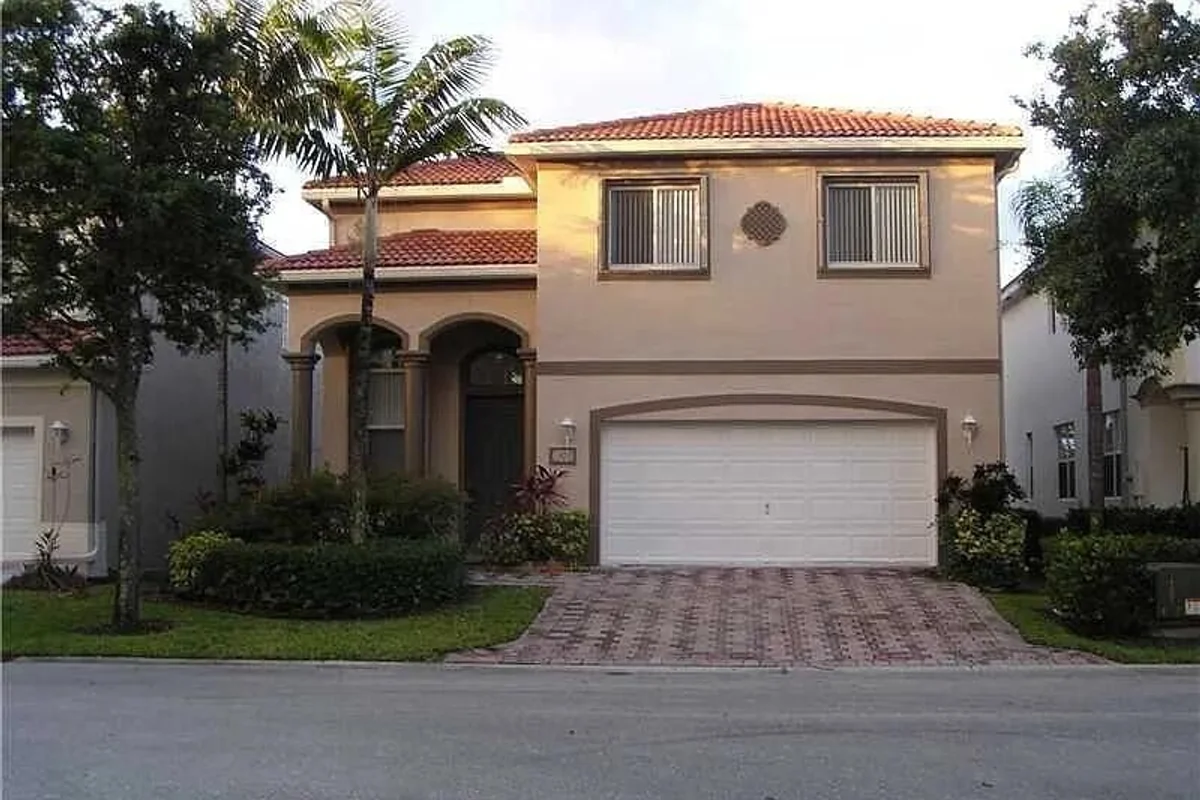 1309 Alicante Ct, Riviera Beach: photo 1 of 6