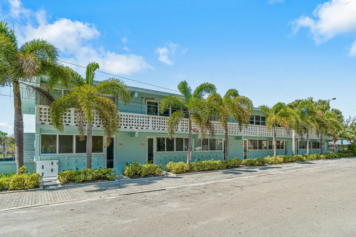 65 SE Spanish Trl #2070, Boca Raton: photo 1 of 44