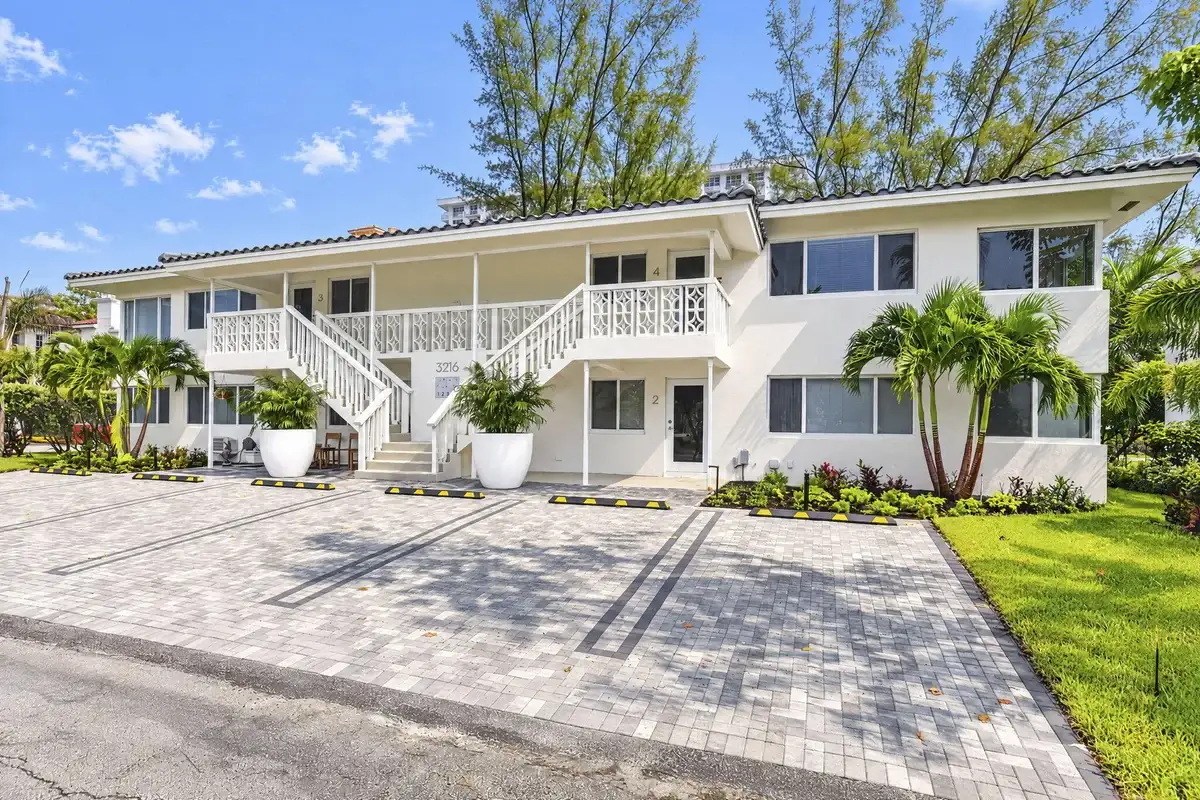 3216 Colony Club Rd #2, Pompano Beach: photo 1 of 42