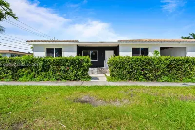 580 Lee Dr, Miami Springs: photo 1 of 85