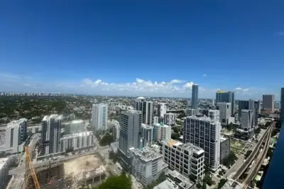 79 SW 12th St #2403-S, Miami: photo 1 of 12