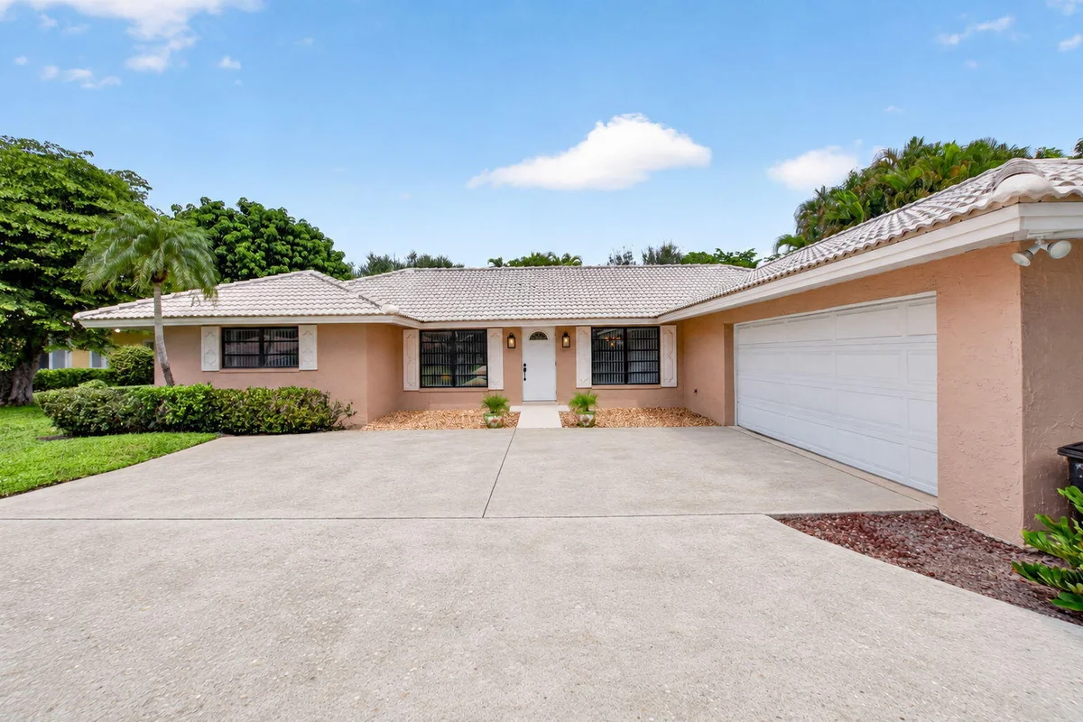 4441 Saint Andrews Dr, Boynton Beach: photo 1 of 47