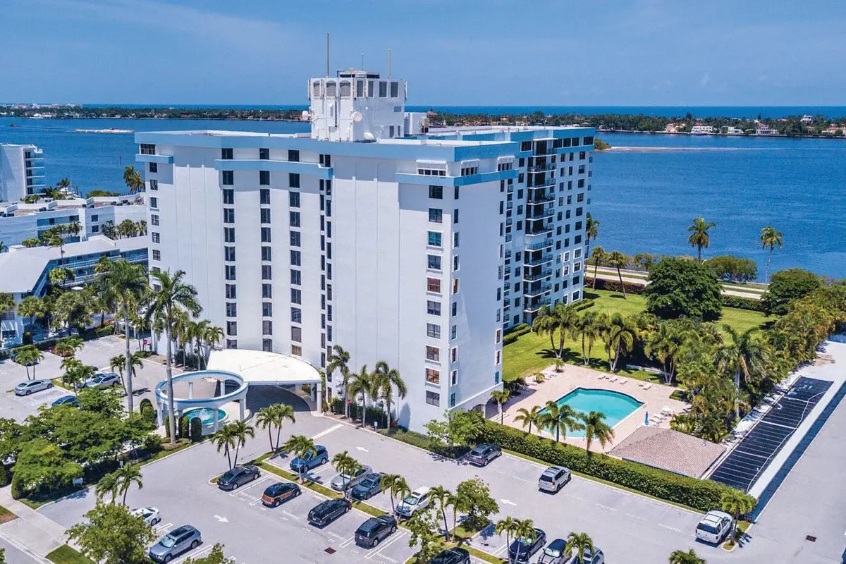 3800 Washington Rd #407, West Palm Beach: photo 1 of 4