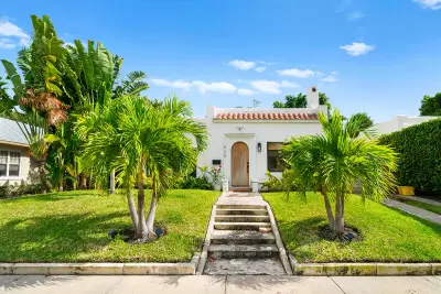 520 28th St, West Palm Beach: photo 1 of 38