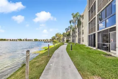 118 Lake Emerald Dr #103, Oakland Park: photo 1 of 12