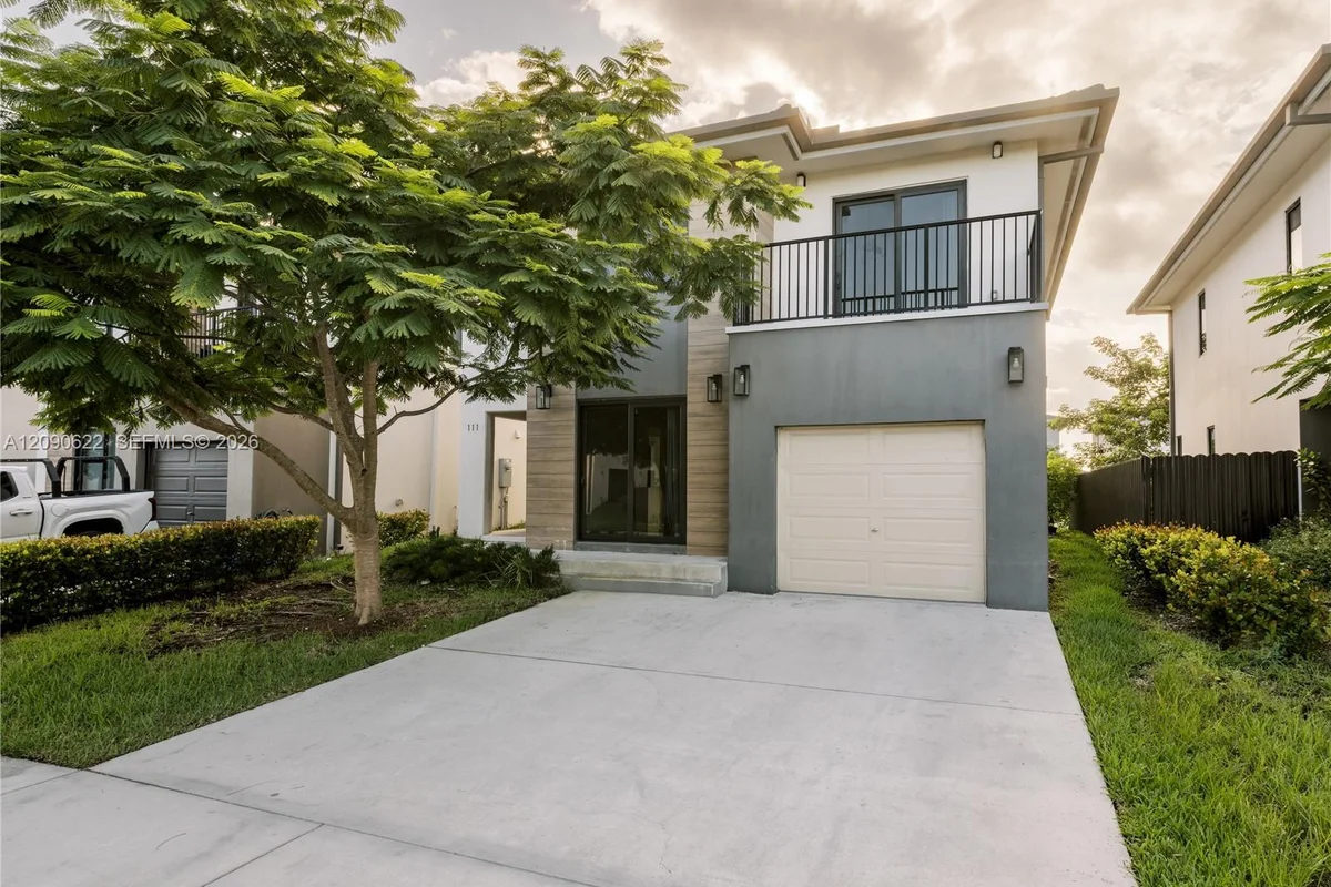 111 NW 12th Ct, Florida City: photo 1 of 21