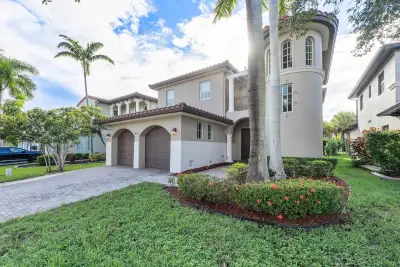 8031 NW 125th Ter, Parkland: photo 1 of 41