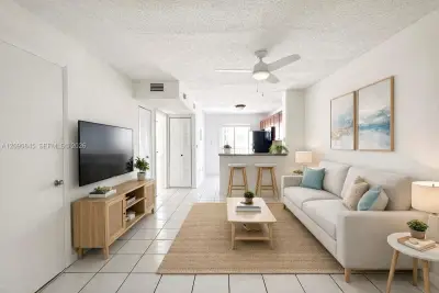 2575 SW 27th Ave #509, Miami: photo 1 of 11