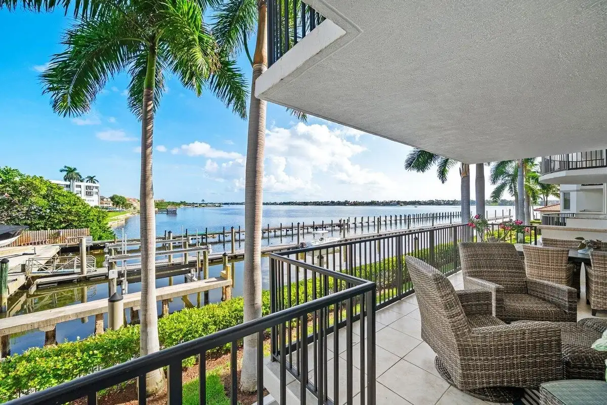 2700 N Federal Hwy #203, Boynton Beach: photo 1 of 50